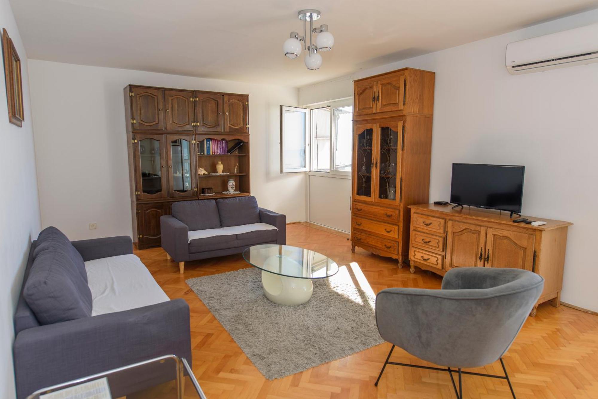 Sunny Apartment 奥米什 外观 照片
