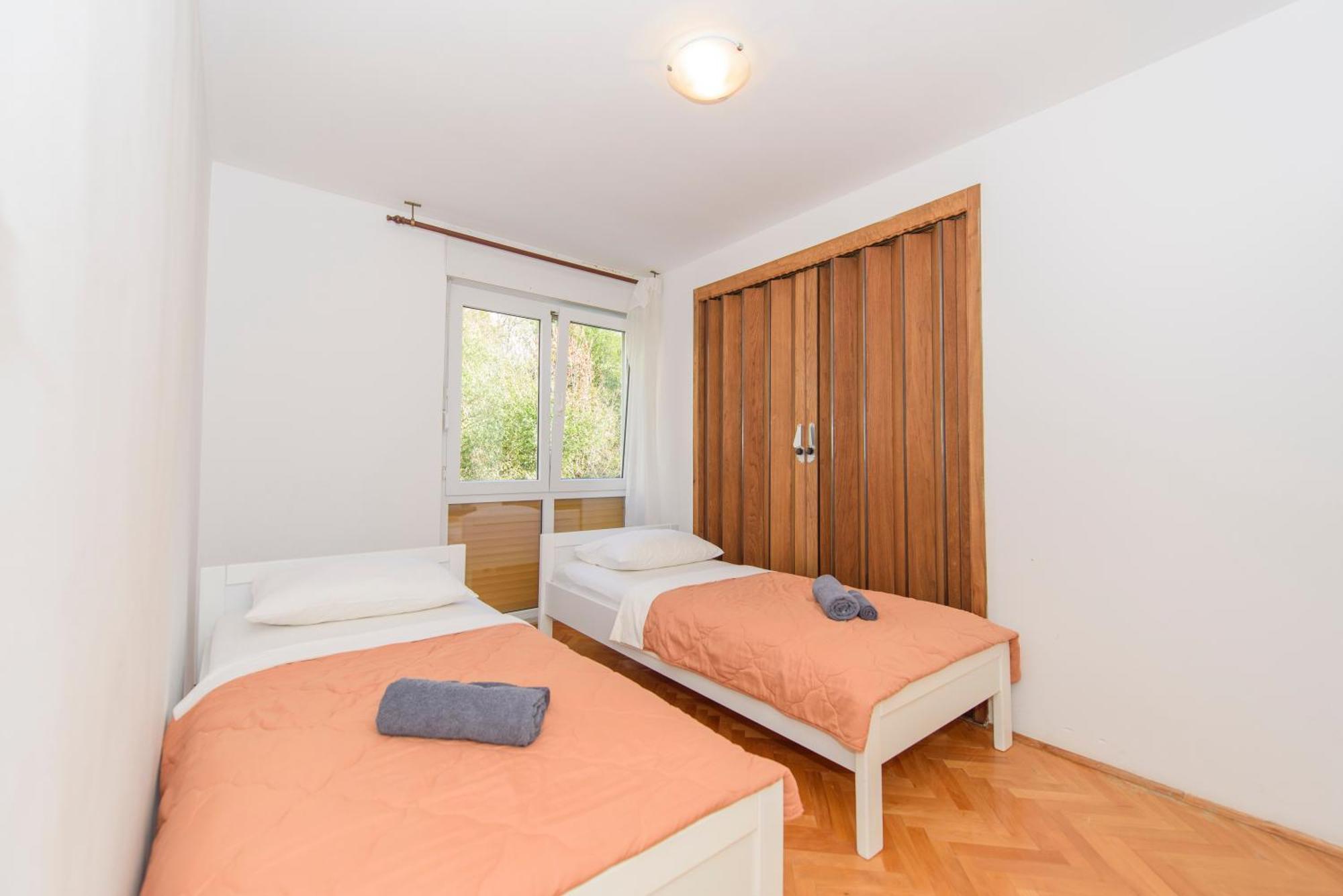 Sunny Apartment 奥米什 外观 照片