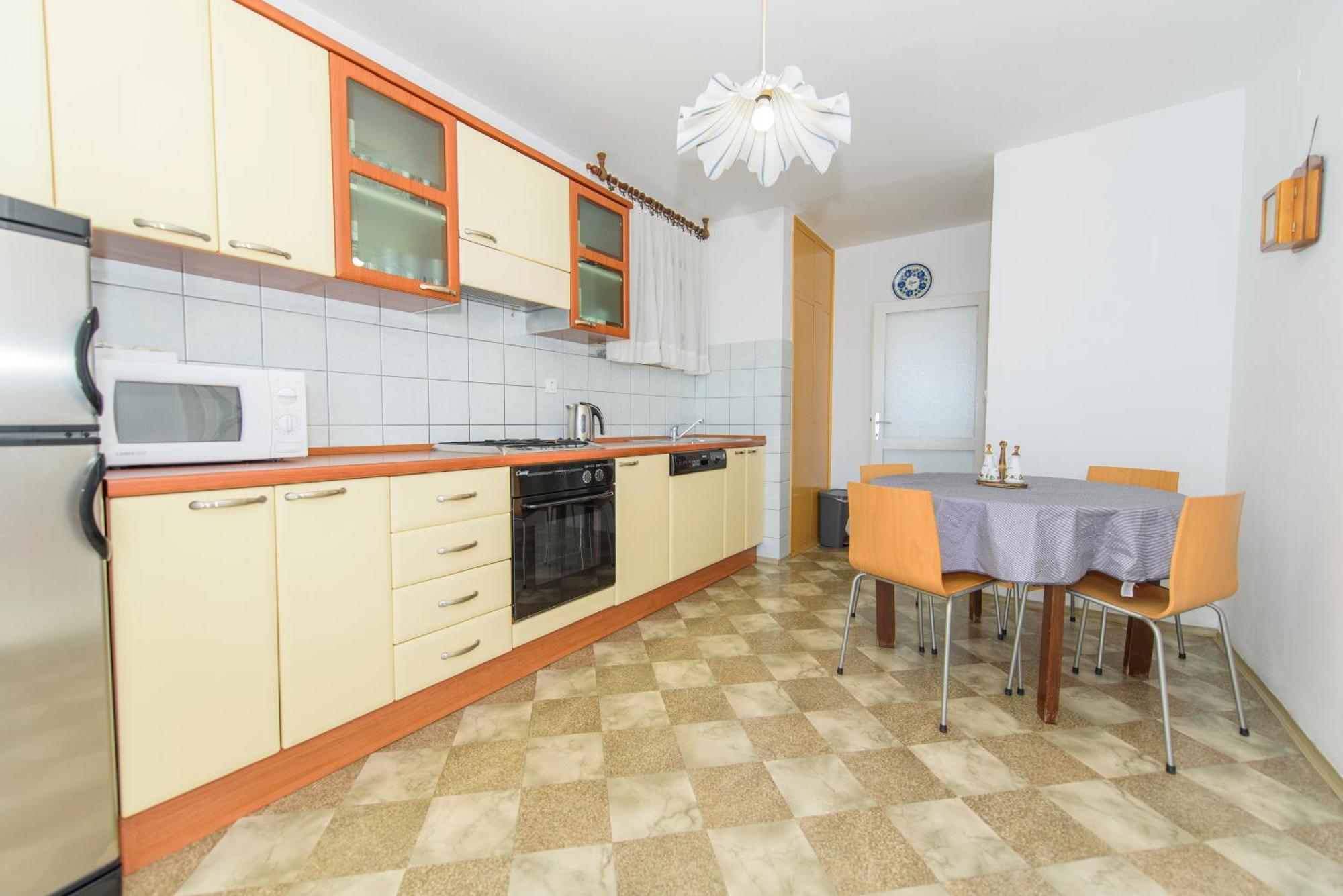 Sunny Apartment 奥米什 外观 照片
